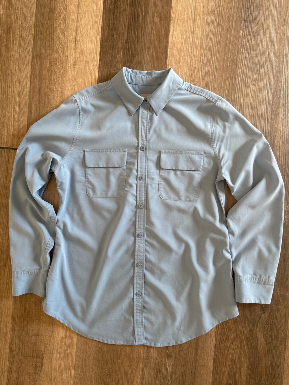 Chico's Button Down Shirt Women's Size 0 Light Blue 2-Pocket Blouse